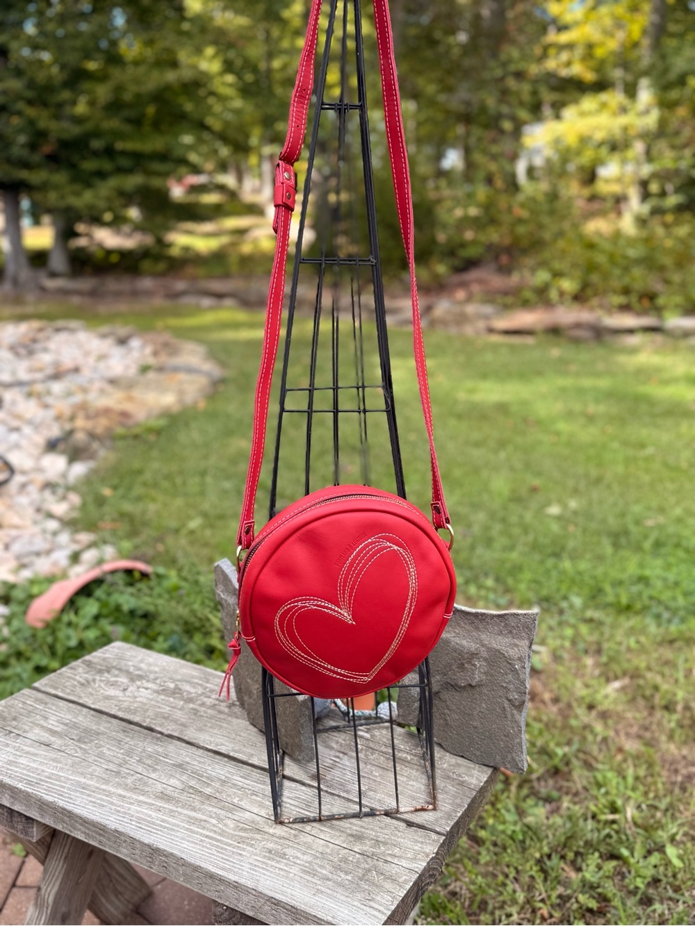 Red Heart leather Crossbody Bag - Women